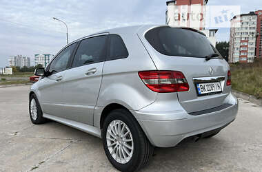 Хетчбек Mercedes-Benz B-Class 2008 в Вараші