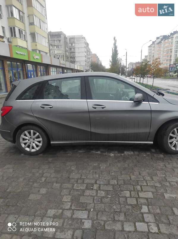 Хэтчбек Mercedes-Benz B-Class 2013 в Ивано-Франковске фото 4 Хэтчбек Mercedes-Benz B-Class 2013 в Ивано-Франковске