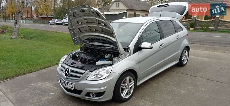 Хэтчбек Mercedes-Benz B-Class 2011 в Новоселице