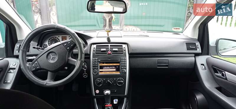Хэтчбек Mercedes-Benz B-Class 2011 в Новоселице