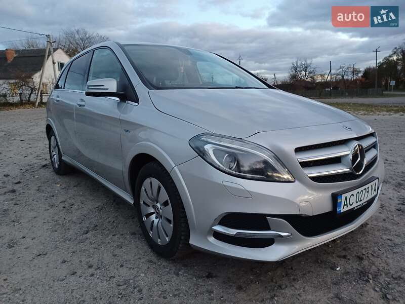 Хэтчбек Mercedes-Benz B-Class 2017 в Старой Выжевке