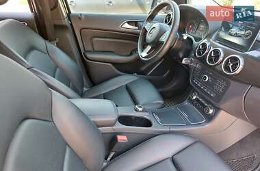Хэтчбек Mercedes-Benz B-Class 2016 в 
