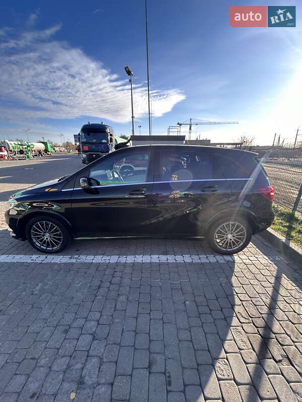 Хэтчбек Mercedes-Benz B-Class 2015 в Солонке