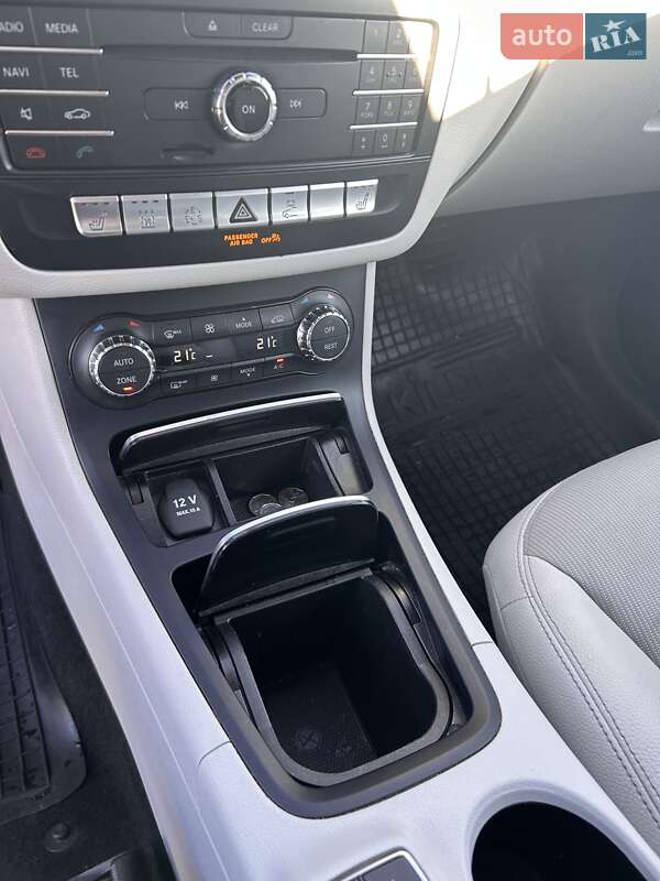 Хэтчбек Mercedes-Benz B-Class 2015 в Солонке