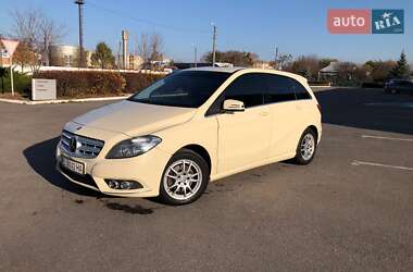Хэтчбек Mercedes-Benz B-Class 2014 в 