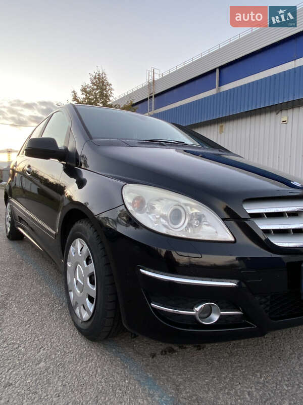 Хетчбек Mercedes-Benz B-Class 2010 в Дніпрі