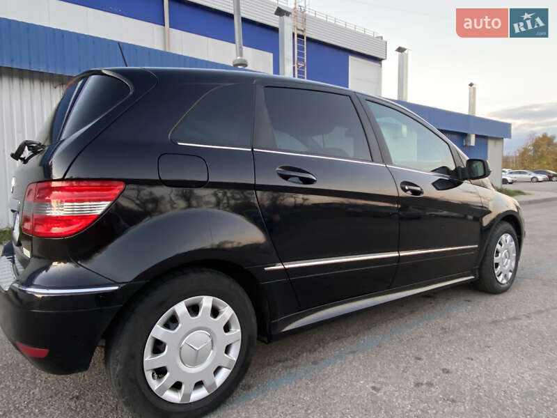 Хетчбек Mercedes-Benz B-Class 2010 в Дніпрі