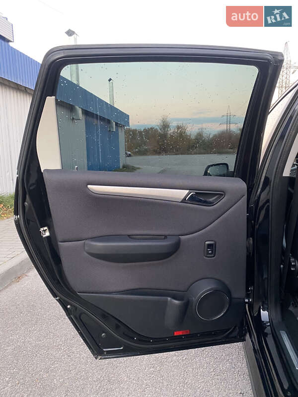 Хэтчбек Mercedes-Benz B-Class 2010 в Днепре