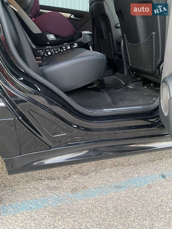 Хетчбек Mercedes-Benz B-Class 2010 в Дніпрі