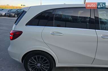 Хэтчбек Mercedes-Benz B-Class 2016 в 