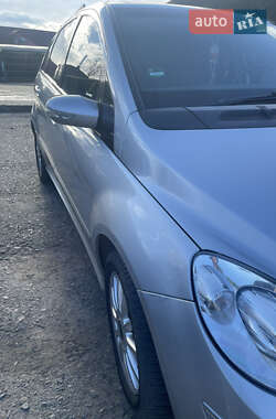 Хэтчбек Mercedes-Benz B-Class 2008 в 