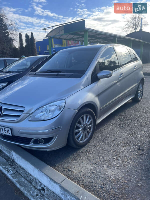 Хэтчбек Mercedes-Benz B-Class 2008 в 