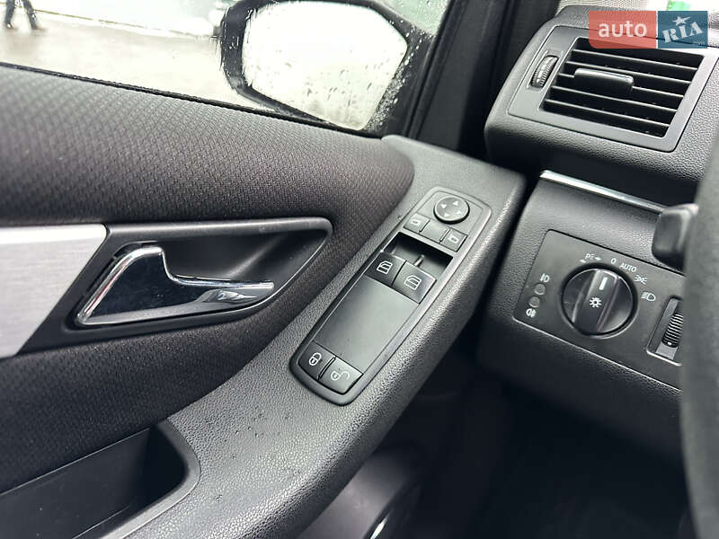 Хетчбек Mercedes-Benz B-Class 2006 в Києві фото 10 Хетчбек Mercedes-Benz B-Class 2006 в Києві