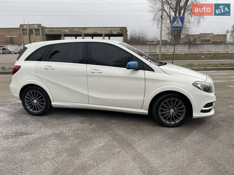 Хетчбек Mercedes-Benz B-Class 2015 в Рівному фото 27 Хетчбек Mercedes-Benz B-Class 2015 в Рівному