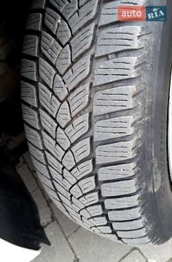 Хэтчбек Mercedes-Benz B-Class 2009 в 