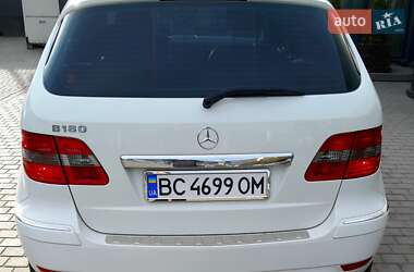 Хэтчбек Mercedes-Benz B-Class 2009 в 