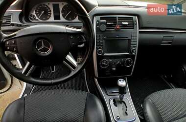 Хэтчбек Mercedes-Benz B-Class 2009 в 