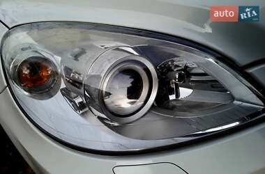 Хэтчбек Mercedes-Benz B-Class 2009 в 