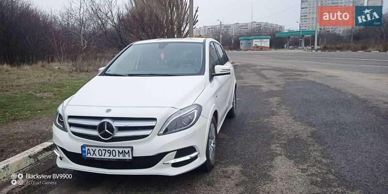 Хетчбек Mercedes-Benz B-Class 2017 в Харкові фото 20 Хетчбек Mercedes-Benz B-Class 2017 в Харкові