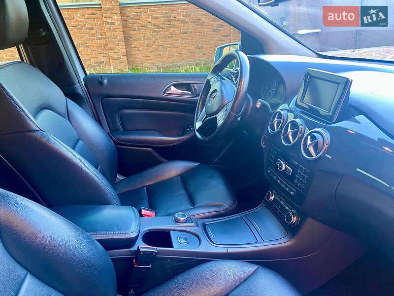 Хэтчбек Mercedes-Benz B-Class 2012 в Жовкве