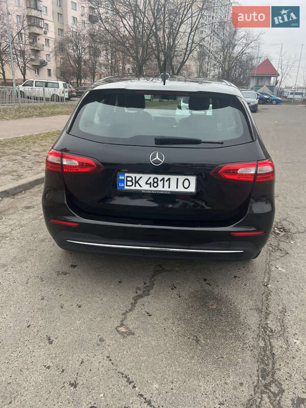Хэтчбек Mercedes-Benz B-Class 2021 в Киеве