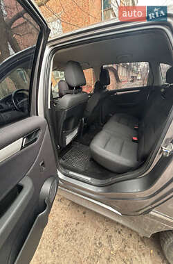 Хэтчбек Mercedes-Benz B-Class 2011 в 
