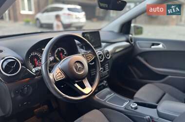 Хэтчбек Mercedes-Benz B-Class 2016 в 