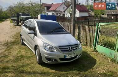 Хетчбек Mercedes-Benz B-Class 2010 в Новояворівську