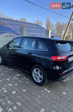 Хетчбек Mercedes-Benz B-Class 2019 в 