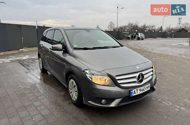 Хэтчбек Mercedes-Benz B-Class 2011 в 