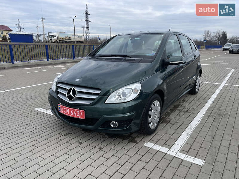 Хэтчбек Mercedes-Benz B-Class 2009 в 