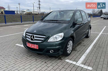 Хэтчбек Mercedes-Benz B-Class 2009 в 