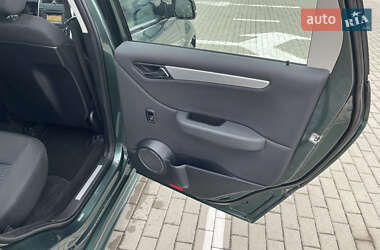 Хэтчбек Mercedes-Benz B-Class 2009 в 