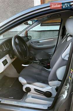 Хэтчбек Mercedes-Benz B-Class 2005 в 