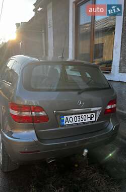 Хэтчбек Mercedes-Benz B-Class 2005 в 