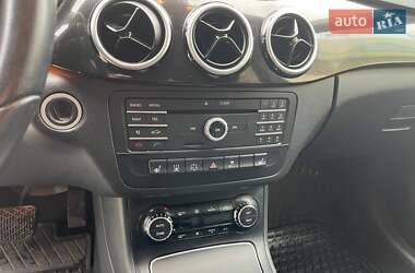 Хэтчбек Mercedes-Benz B-Class 2016 в 