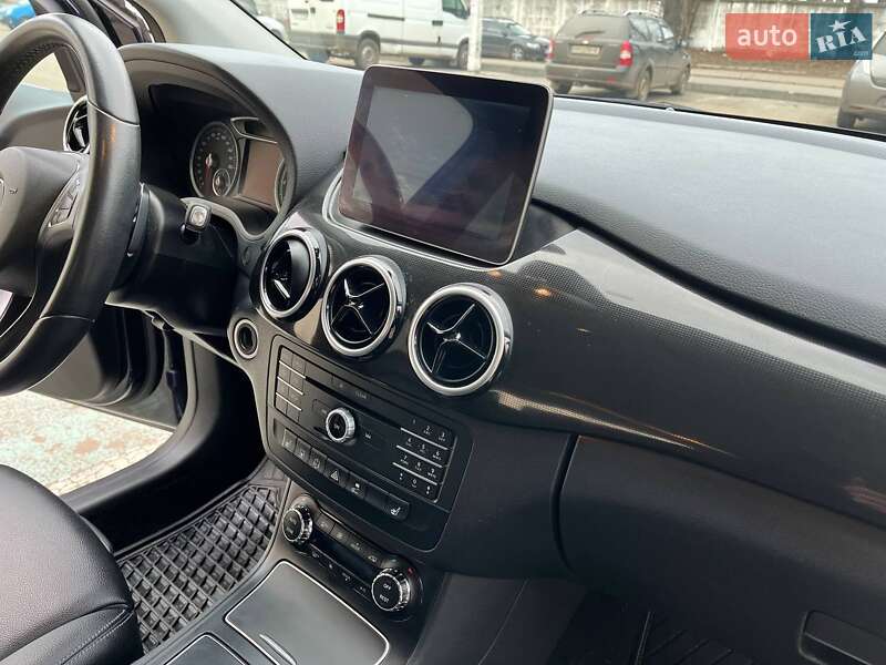 Хетчбек Mercedes-Benz B-Class 2016 в Житомирі