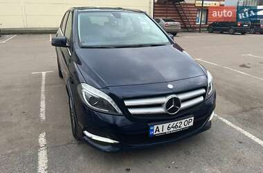 Хэтчбек Mercedes-Benz B-Class 2016 в 