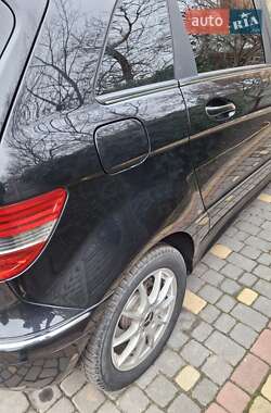 Хетчбек Mercedes-Benz B-Class 2009 в 
