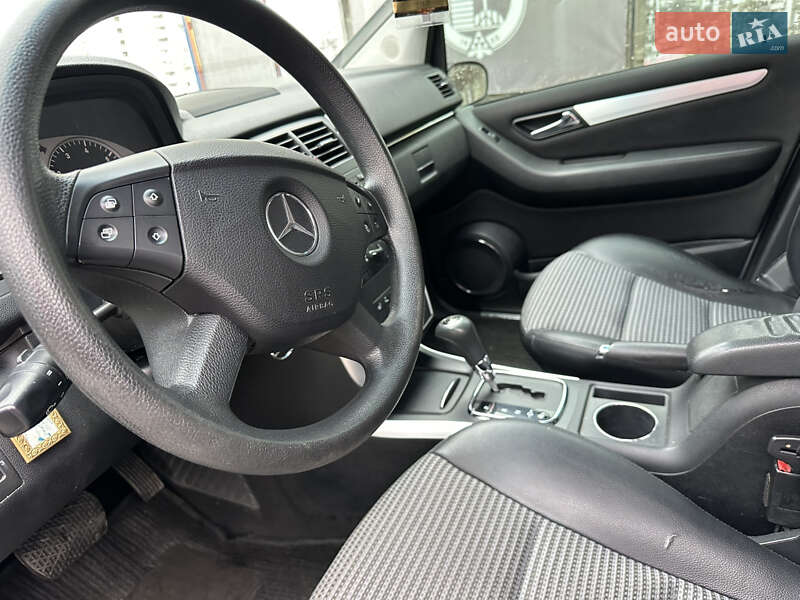 Хетчбек Mercedes-Benz B-Class 2006 в Києві фото 48 Хетчбек Mercedes-Benz B-Class 2006 в Києві