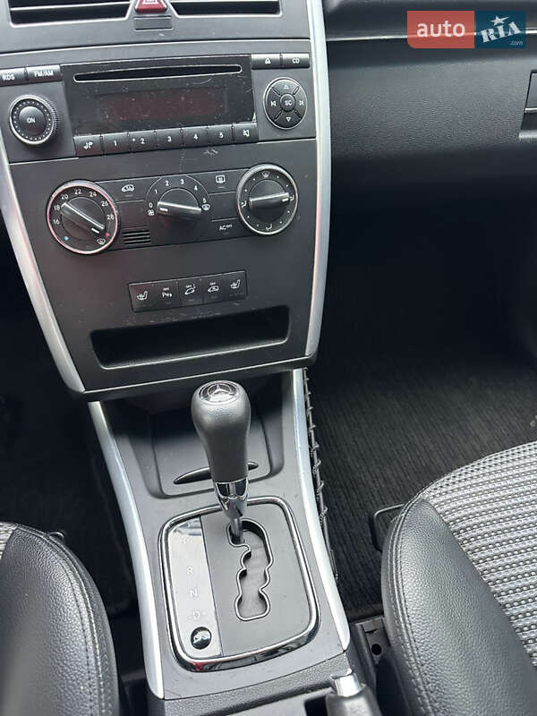 Хетчбек Mercedes-Benz B-Class 2006 в Києві фото 55 Хетчбек Mercedes-Benz B-Class 2006 в Києві