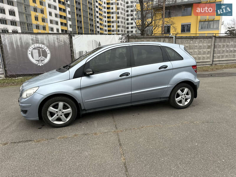 Хетчбек Mercedes-Benz B-Class 2006 в Києві фото 51 Хетчбек Mercedes-Benz B-Class 2006 в Києві