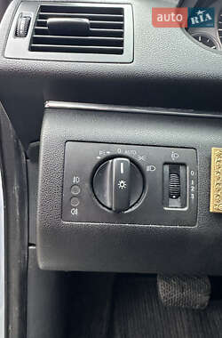 Хэтчбек Mercedes-Benz B-Class 2006 в 