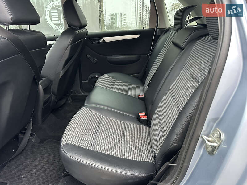 Хетчбек Mercedes-Benz B-Class 2006 в Києві фото 84 Хетчбек Mercedes-Benz B-Class 2006 в Києві