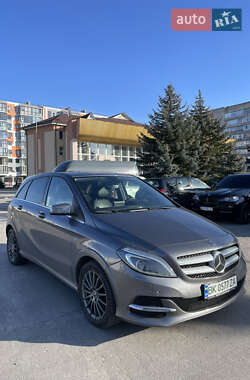 Хетчбек Mercedes-Benz B-Class 2017 в Вараші