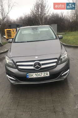 Хэтчбек Mercedes-Benz B-Class 2014 в 