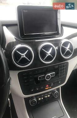 Хэтчбек Mercedes-Benz B-Class 2014 в 