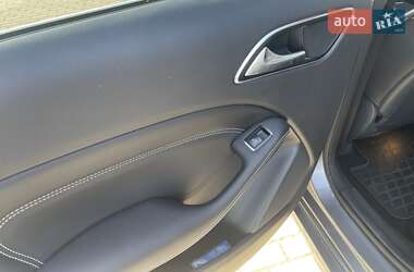 Хэтчбек Mercedes-Benz B-Class 2017 в 