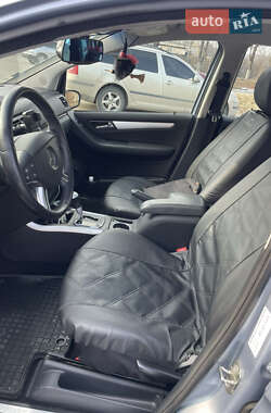 Хэтчбек Mercedes-Benz B-Class 2007 в 