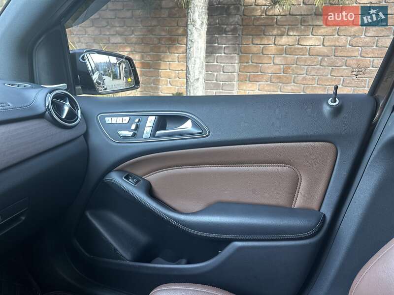 Хэтчбек Mercedes-Benz B-Class 2016 в Киеве